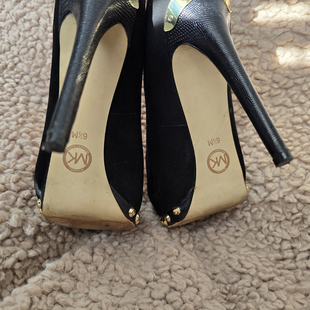 Michael Kors Black and Gold Women's Heels